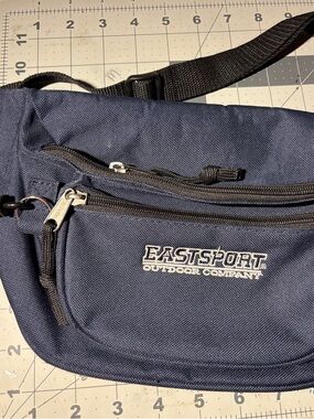 Eastsport Navy Waist Bag with Multiple Zip Pockets